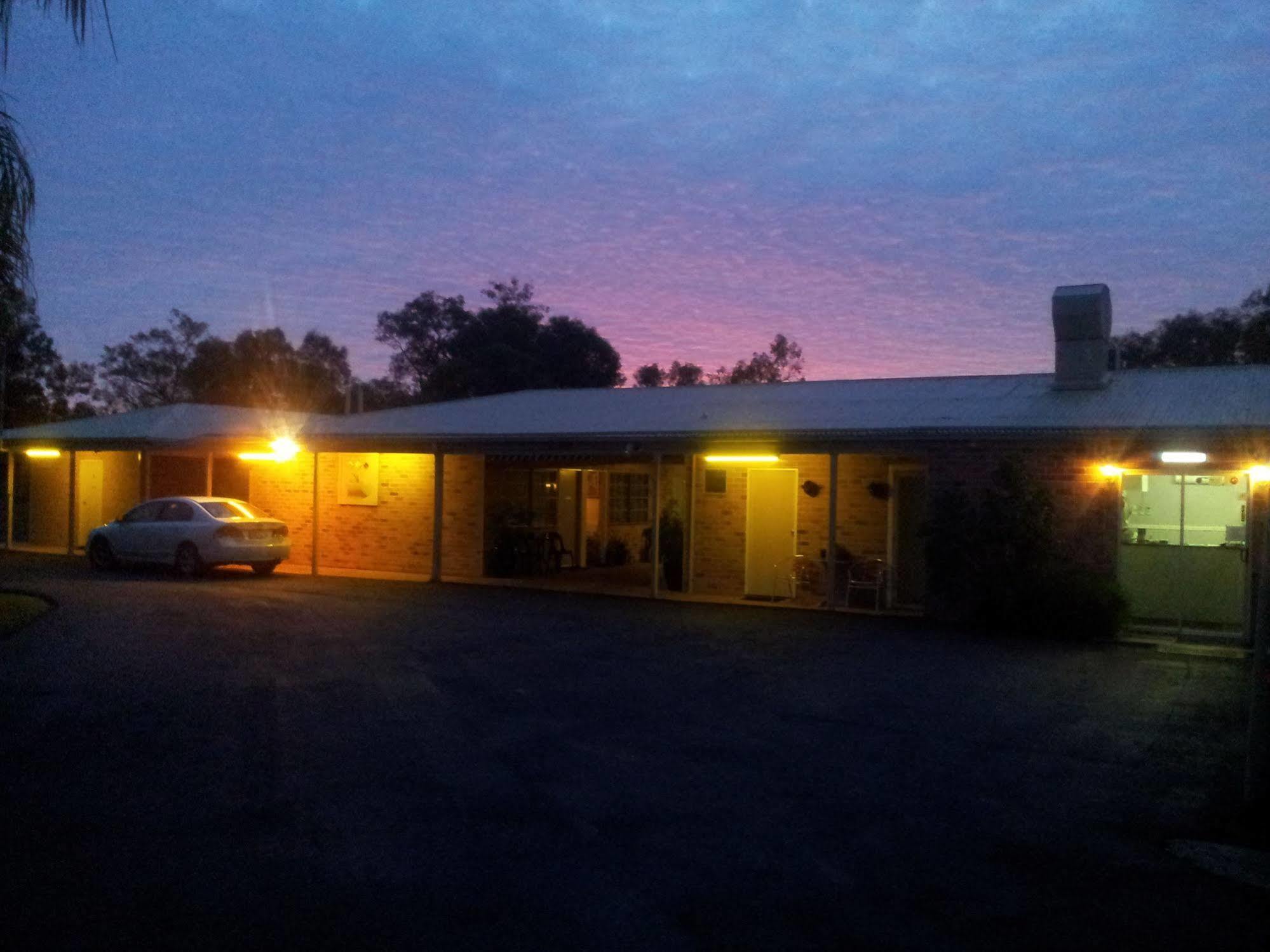 Charleville Waltzing Matilda Motor Inn Exterior photo